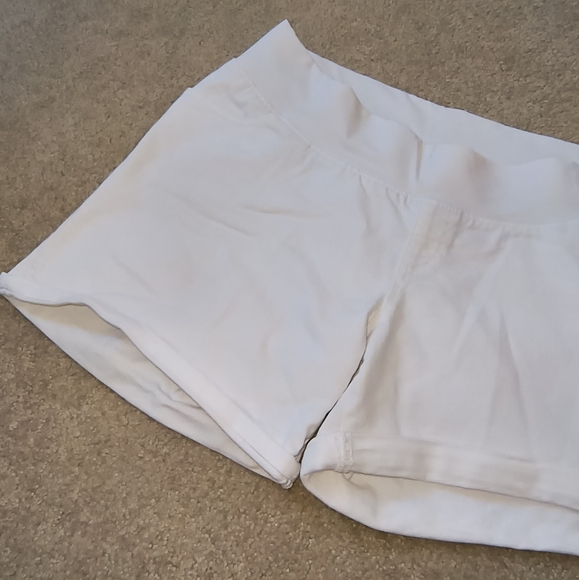 Women's Cute Comfy Fun Plain White Maternity Shorts-Size Small- Folded up Legs - Picture 2 of 7